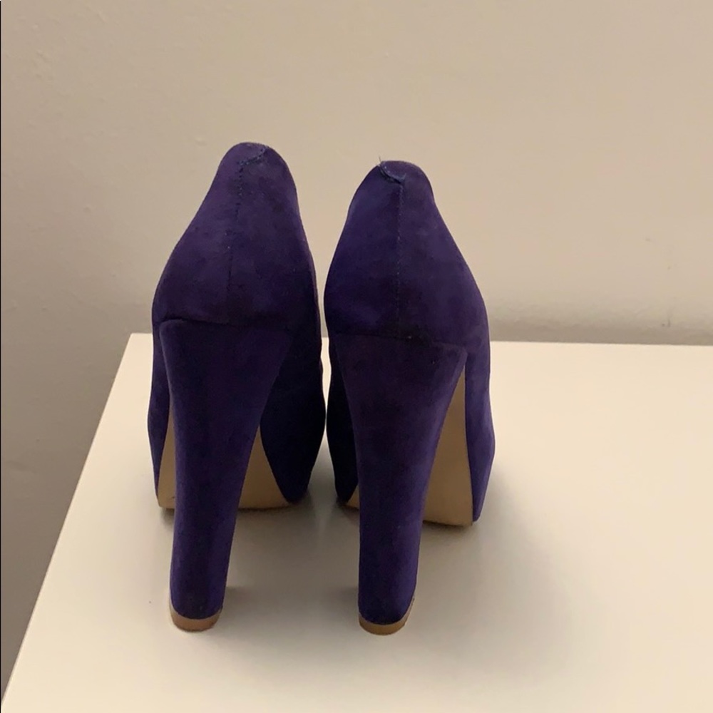 Heels - Picture 3 of 4